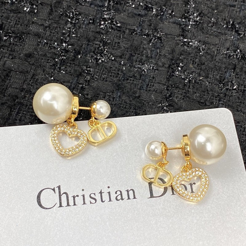 18K Dior 30 Montaigne Heart Earrings