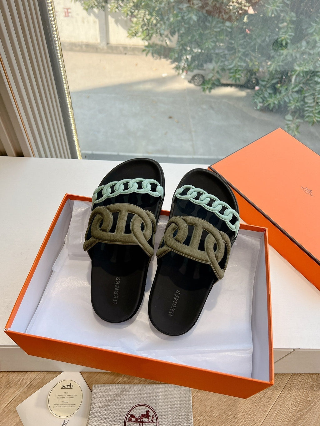 HERMES EXTRA SANDAL IN ARMY GREEN MIX ELECTRIC BLUE CALFSKIN